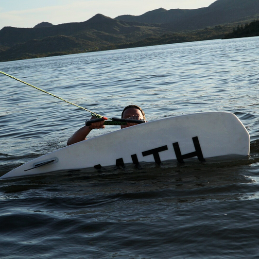 The Top Mistakes Beginners Make in Wakesurfing (And How to Avoid Them)