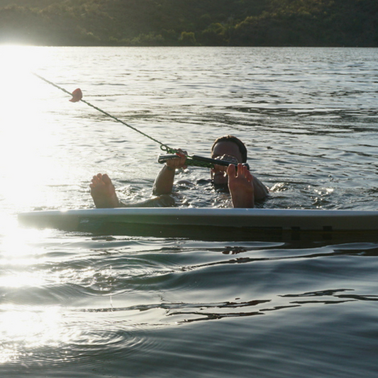 How to Get Up on a Wakesurf Board: Beginner’s Step-by-Step Guide