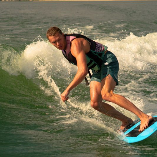 Beginner Wakesurfing Skills: The First 5 Every Rider Should Learn