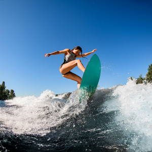 Hydrodynamics and Wakesurfing: How Water Flow Influences Your Ride